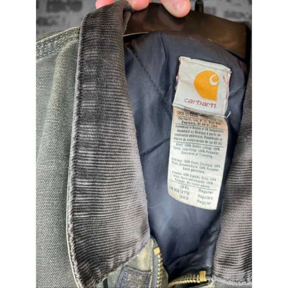 Carhartt | mens vintage green chore coat as is